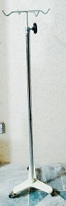 I.V STAND CHROME 4 HOOKS WITH 3 WHEEL NORMAL QUALITY