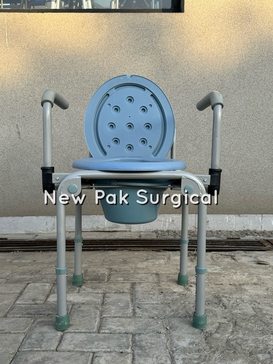 # Ky 800  Commode Chair