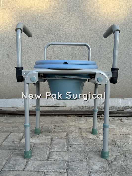 # Ky 800  Commode Chair