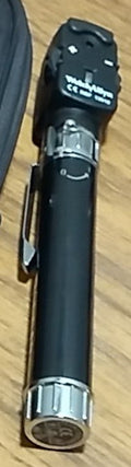 OPHTHALMOSCOPE POCKET-SCOPE BLACK HANDLE  2.7V - 13010